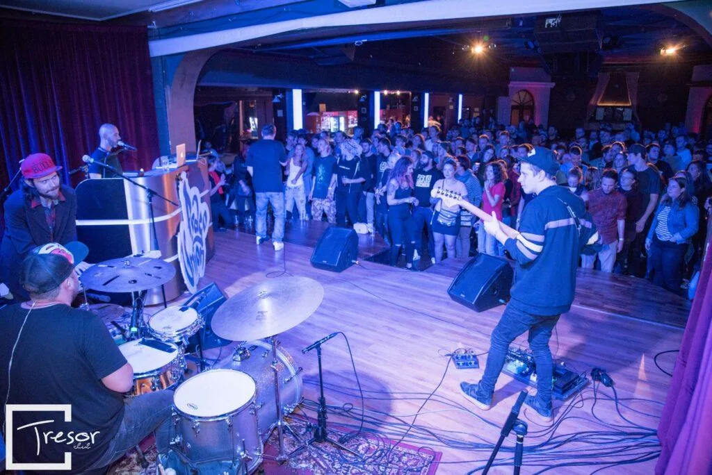 Drums and the crowd in front of the stage